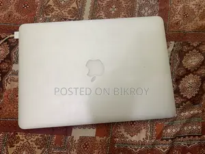 ল্যাপটপ অ্যাপল ম্যাকবুক ২০১৫ ৮জিবি ইন্টেল কোর আই৫ এসএসডি ২৫৬জিবি