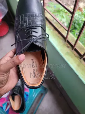 কালো ফরমাল জুতো