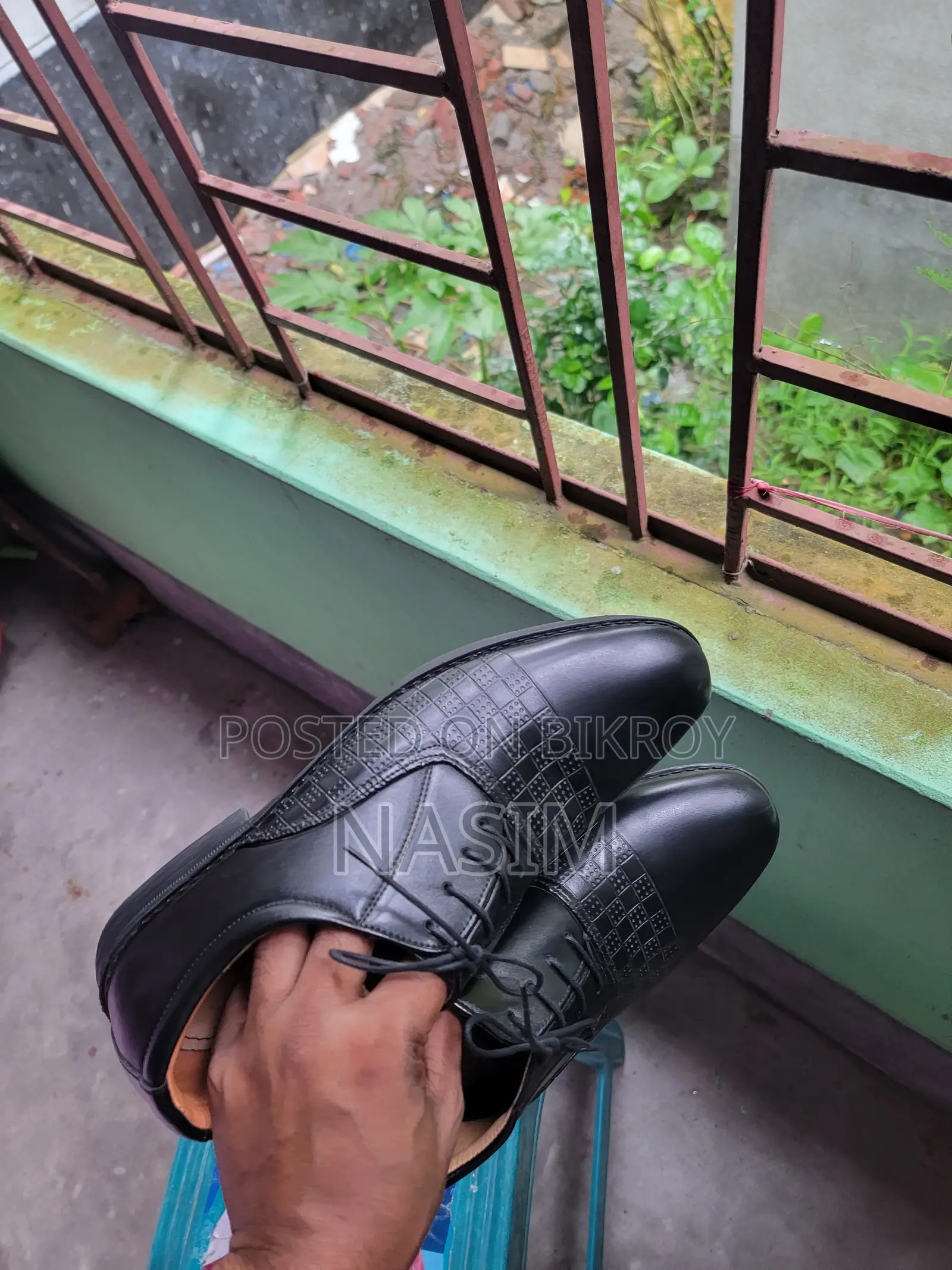 কালো ফরমাল জুতো
