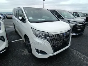 Toyota Esquire 2021 Pearl