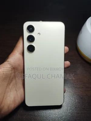 নিউ স্যামসাং গ্যালাক্সি এস২৪ ১২৮ জিবি হোয়াইট