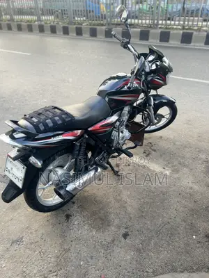 বাজাজ ডিসকভার ১২৫ ২০১৬ রেড