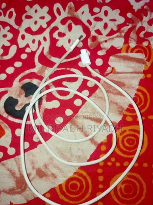 অ্যাপল আইফোন ১৫ প্রো ম্যাক্স অরিজিনাল কেবল