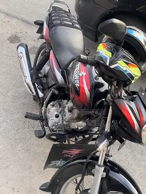 বাজাজ ডিসকভার ১২৫ ২০১৬ রেড