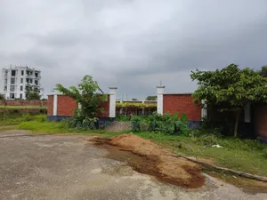South facing 5 katha in Sector No. 21.