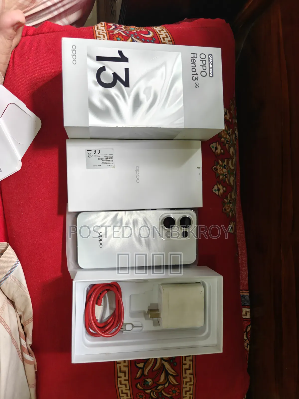অপ্পো রেনো১৩ ৫জি ২৫৬ জিবি সাদা