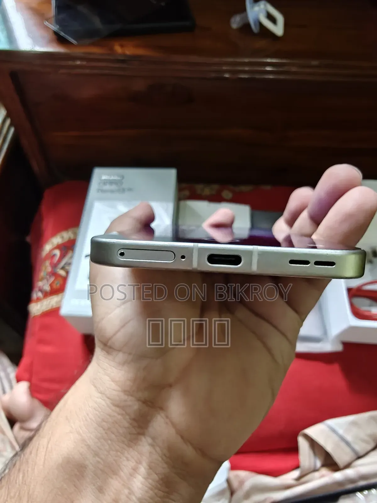 অপ্পো রেনো১৩ ৫জি ২৫৬ জিবি সাদা