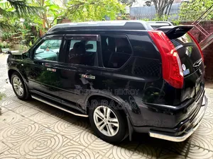 Nissan X-Trail 2.0 Petrol XE 2010 Black
