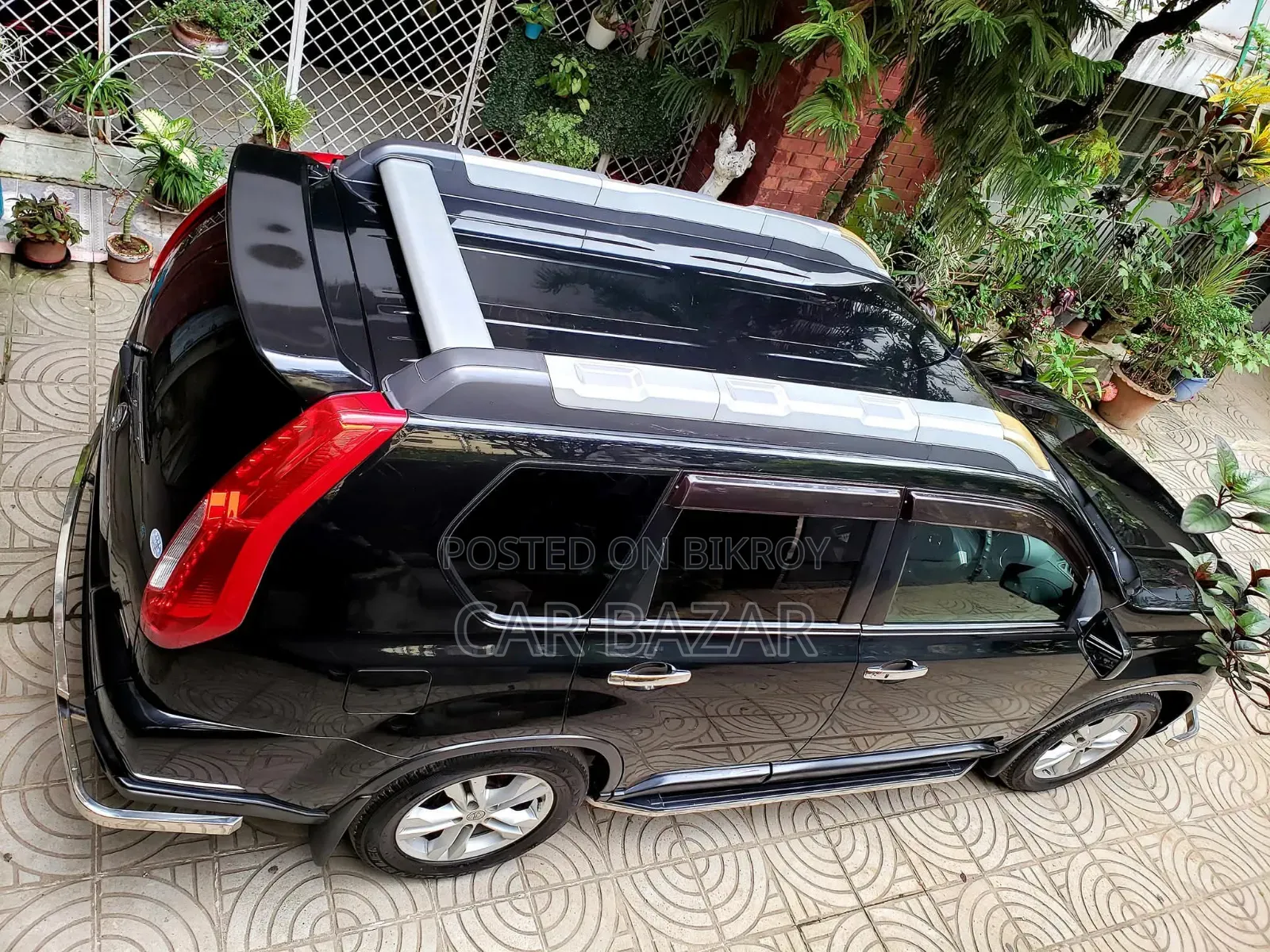 Nissan X-Trail 2.0 Petrol XE 2010 Black