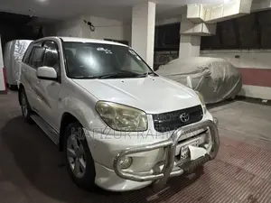 Toyota RAV4 1.8 2005 Pearl