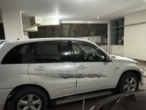 Toyota RAV4 1.8 2005 Pearl