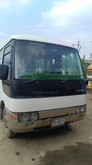 মিতসুবিশি ফুসো রোসা ২০০৪