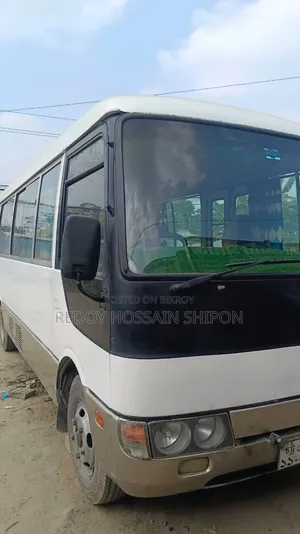 মিতসুবিশি ফুসো রোসা ২০০৪