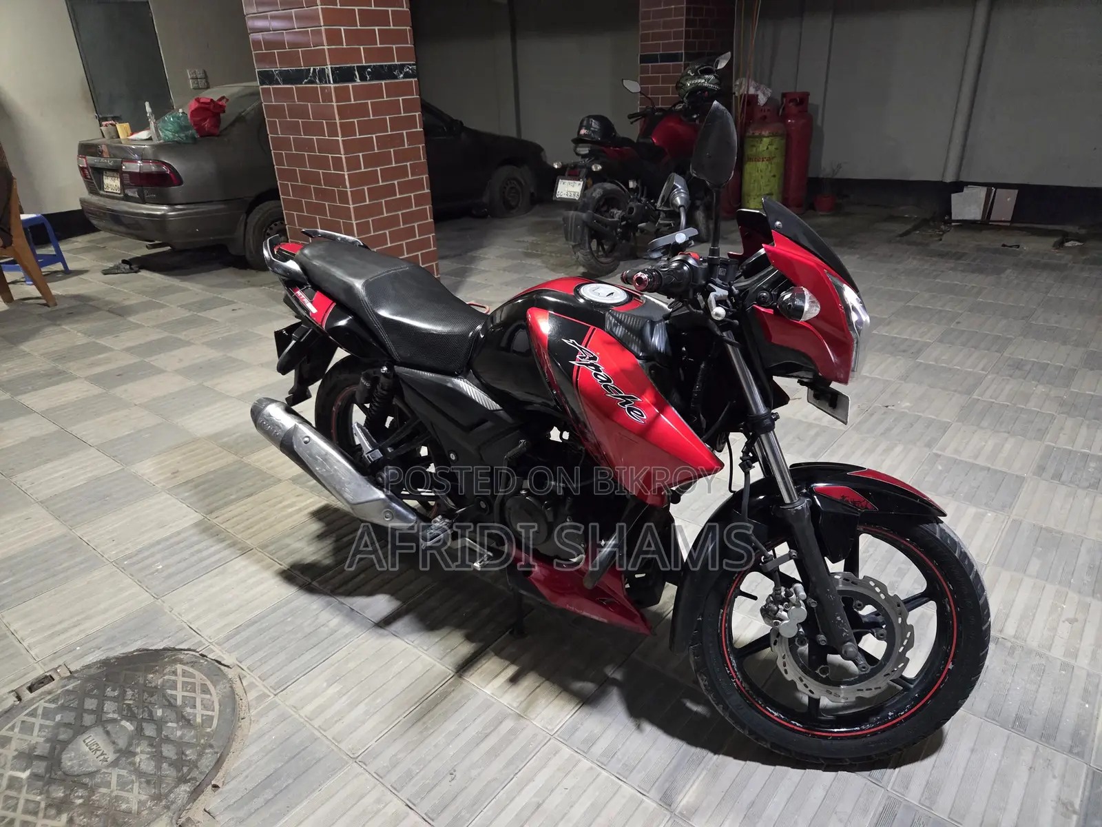 TVS Apache RTR 160 2V 2013 Red