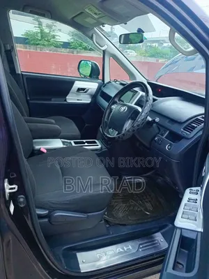 টয়োটা নোয়া ২০১৩ মেরুন