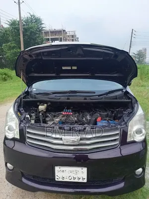টয়োটা নোয়া ২০১৩ মেরুন