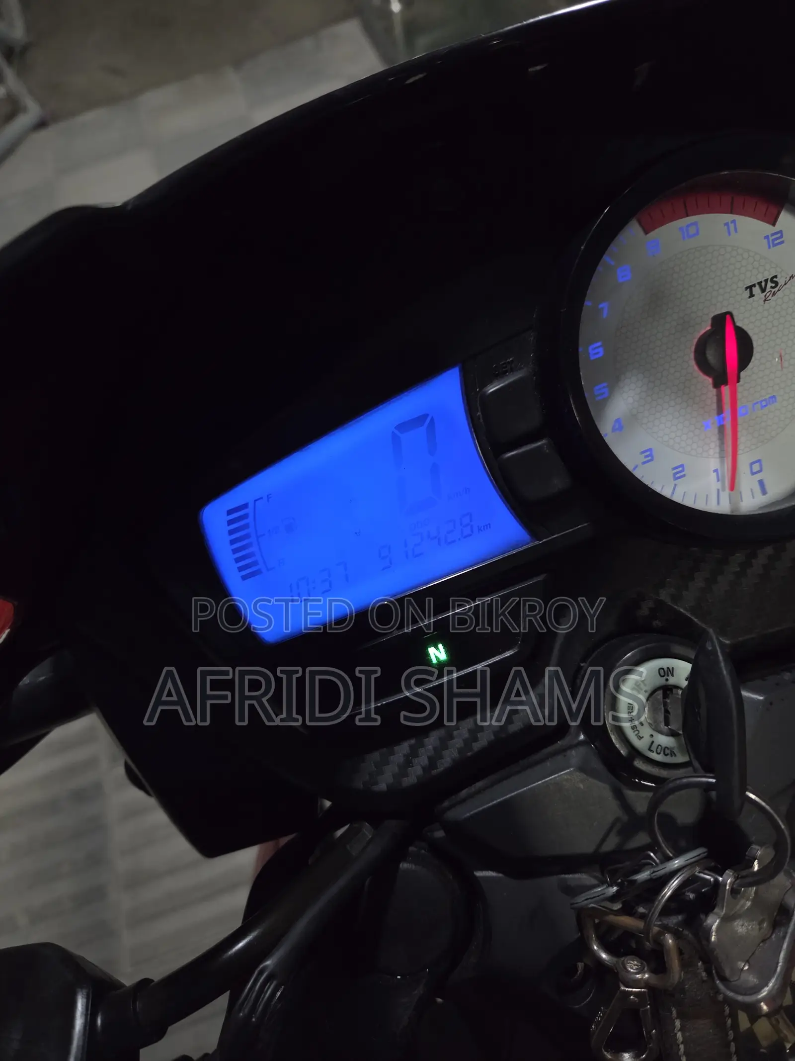 TVS Apache RTR 160 2V 2013 Red