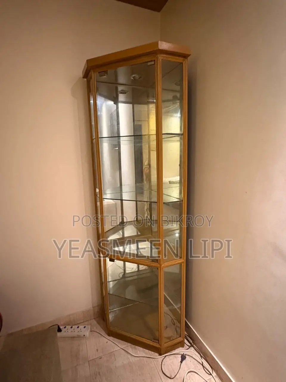 Vintage Display Cabinet / Glass Cabinet / Showcase