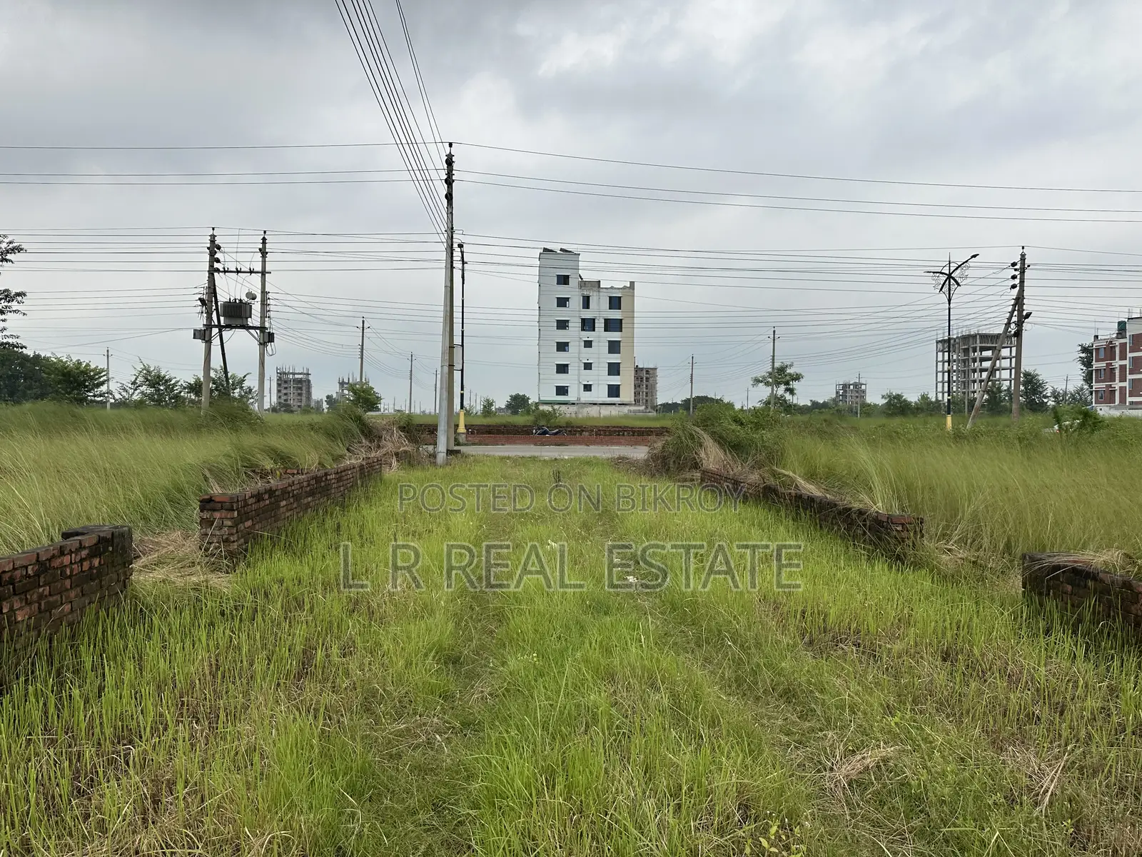 এন-ব্লক, ৩ কাঠা, সিরিয়াল-৩৭০০, বসুন্ধরা আবাসিক এলাকা