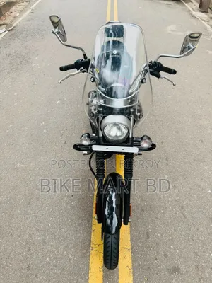 বাজাজ এভেঞ্জার ১৬০ স্ট্রিট ২০২৩ কালো