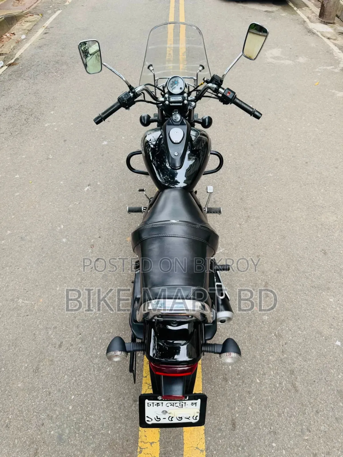 বাজাজ এভেঞ্জার ১৬০ স্ট্রিট ২০২৩ কালো