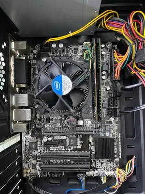 Desktop Computer Gigabyte 4GB Intel Core i3 SSD 128GB