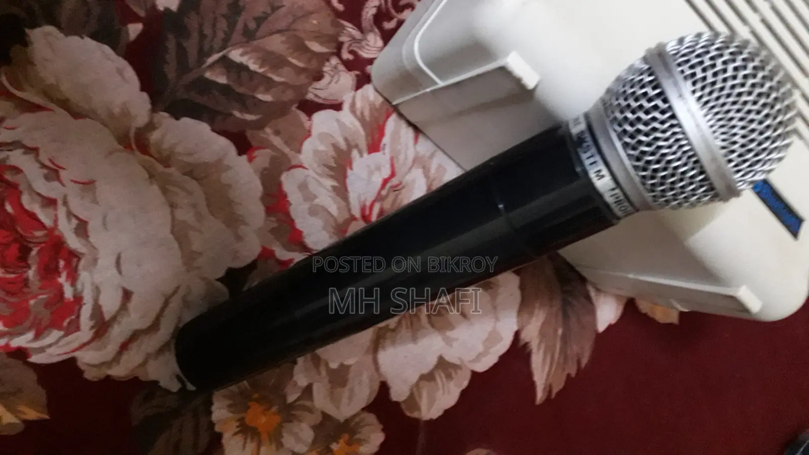 বিএনকে-২০৯ রিচার্জেবল পোর্টেবল পিএ মাইক্রোফোন এবং স্পিকার