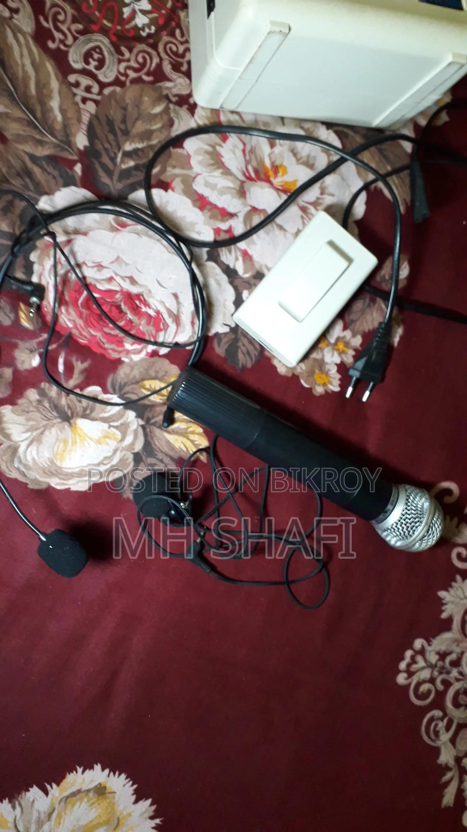 বিএনকে-২০৯ রিচার্জেবল পোর্টেবল পিএ মাইক্রোফোন এবং স্পিকার