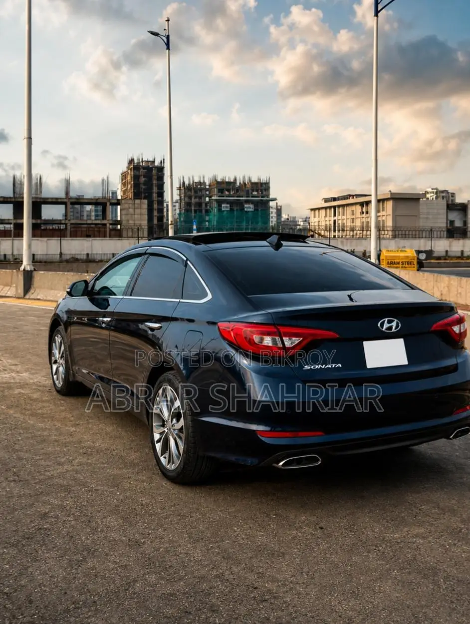 Hyundai Sonata Base Sedan Front-Wheel Drive (2.4L 4-cylinder 6-speed Automatic) 2017 Blue