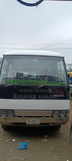মিতসুবিশি ফুসোগ রোসা ২০০৫