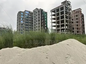 M Block, 3 Katha, South Facing Plot Urgent Sell, Bashundhara R/A
