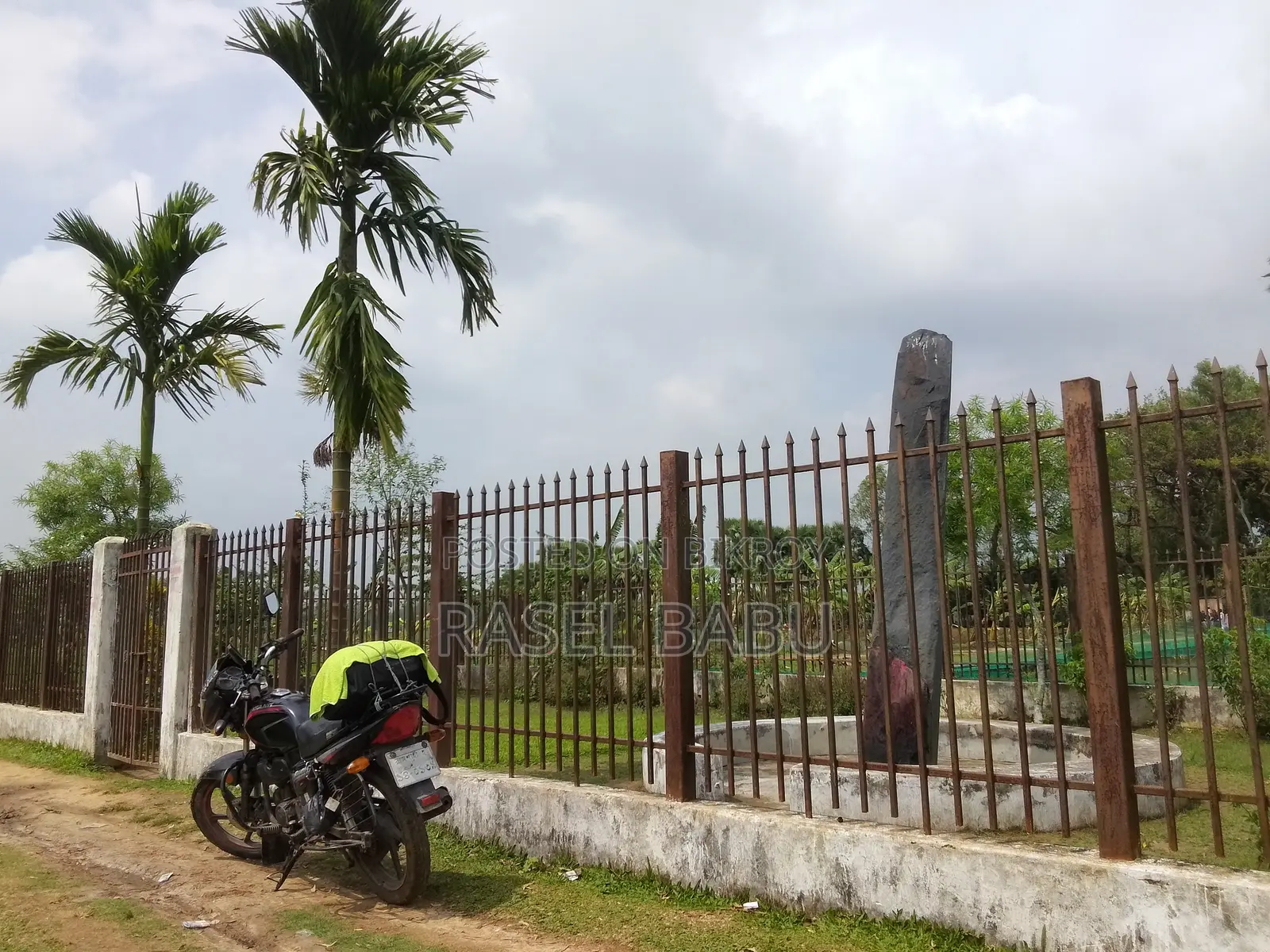 দয়াং ডিওয়াই১০০-এম ২০১৬ কালো