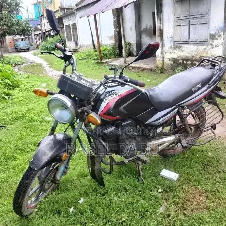 দয়াং ডিওয়াই১০০-এম ২০১৬ কালো