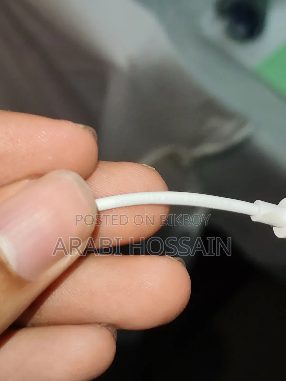Authentic Apple Lightning to 3.5 Mm Headphone Jack Adapter A1749
