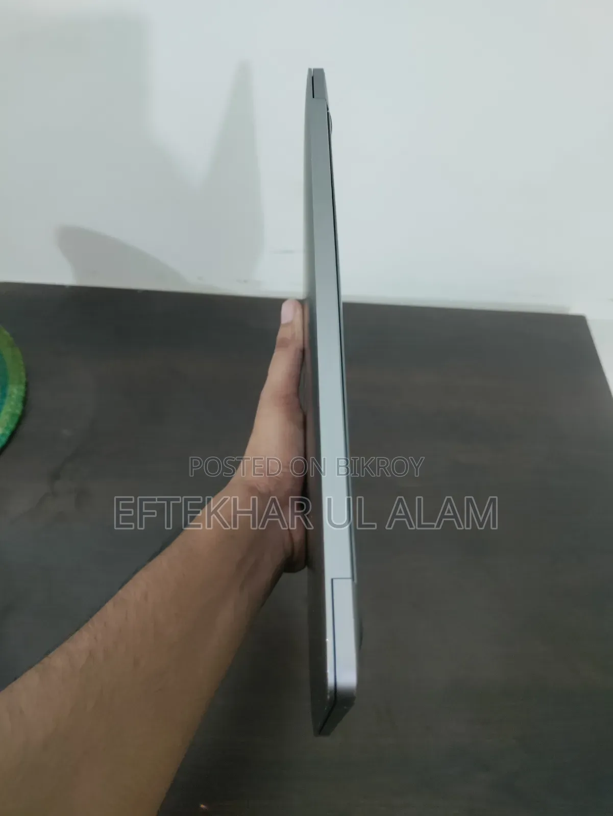 Laptop Apple MacBook Pro 2017 8GB Intel Core i5 SSD 256GB