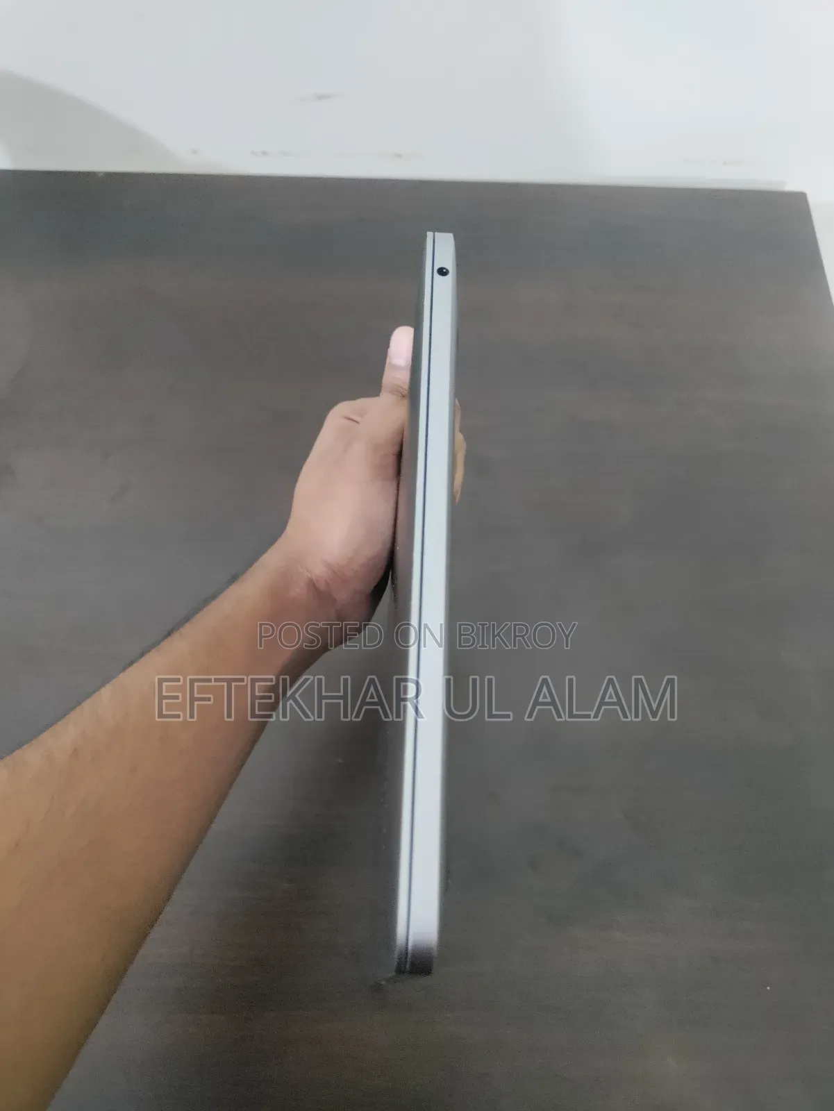 Laptop Apple MacBook Pro 2017 8GB Intel Core i5 SSD 256GB