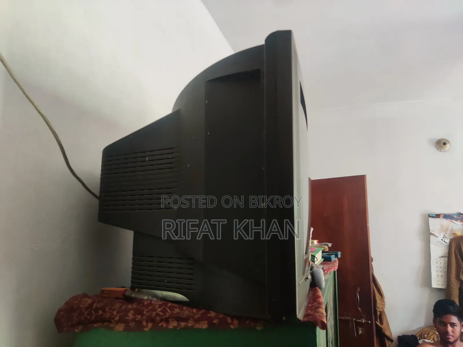 টিভিতে কোন সমস্যা নাই টাকা দরকার তাই টিভিটা বিক্রি করা দরকার ২১ ইঞ্চি