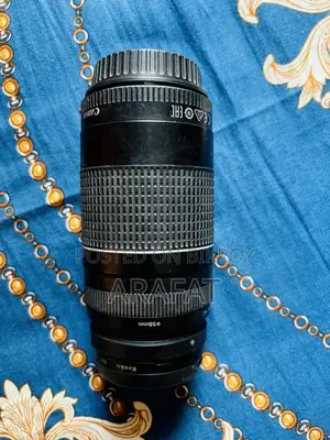 ক্যামেরা এবং লেন্স এবং ফ্ল্যাশ সবকিছু সেট