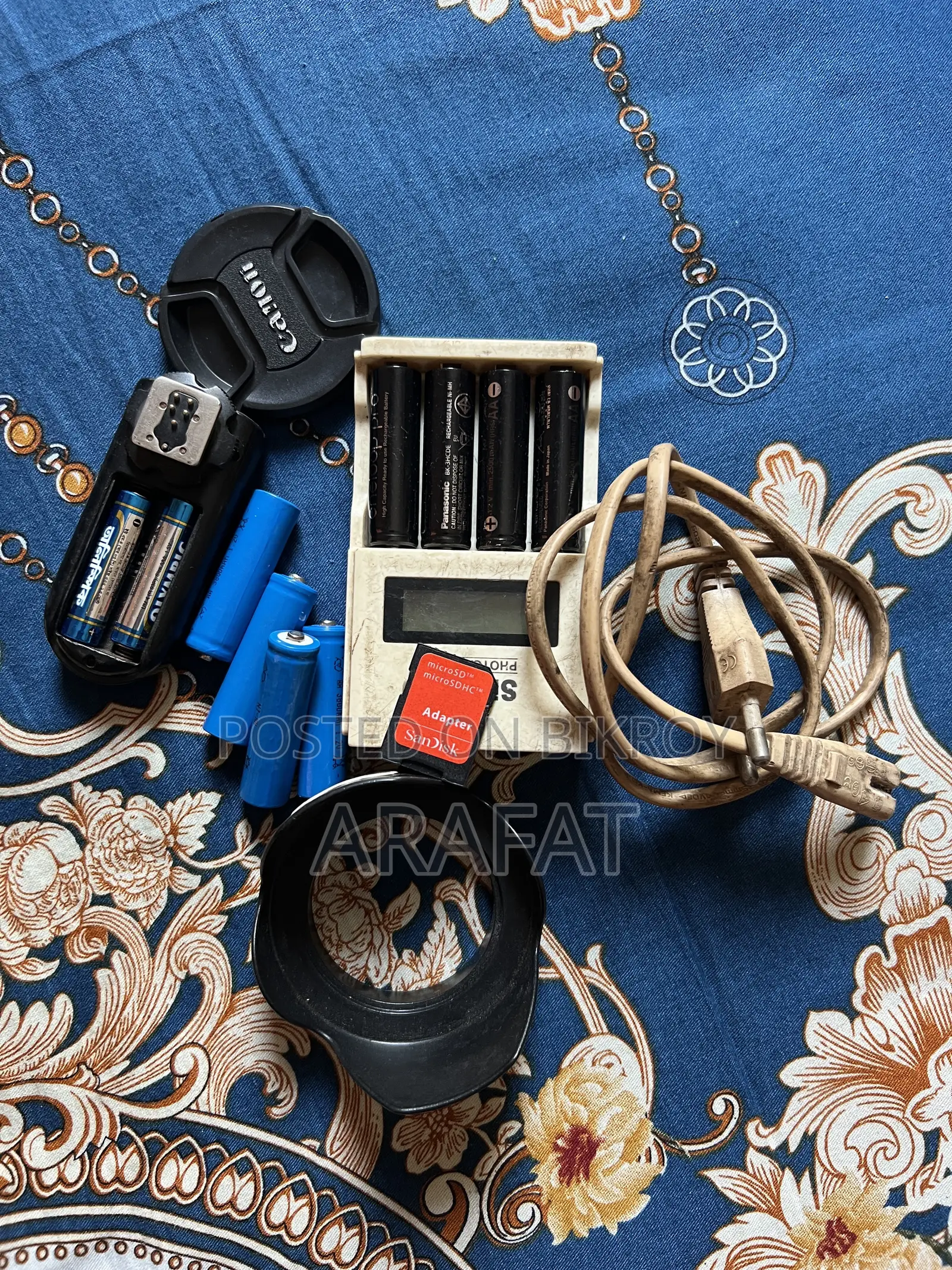 ক্যামেরা এবং লেন্স এবং ফ্ল্যাশ সবকিছু সেট