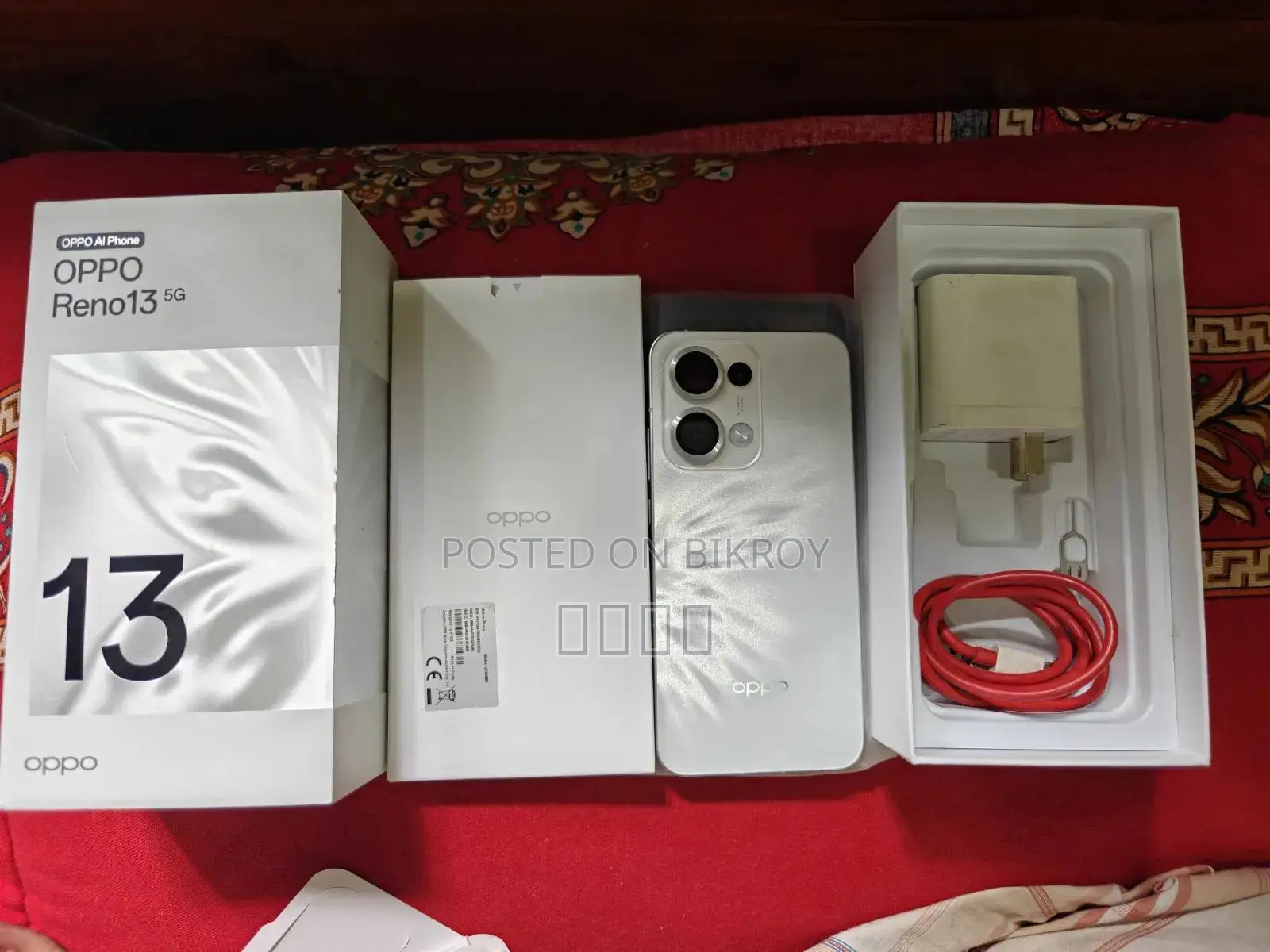 অপ্পো রেনো১৩ ৫জি ২৫৬ জিবি সাদা
