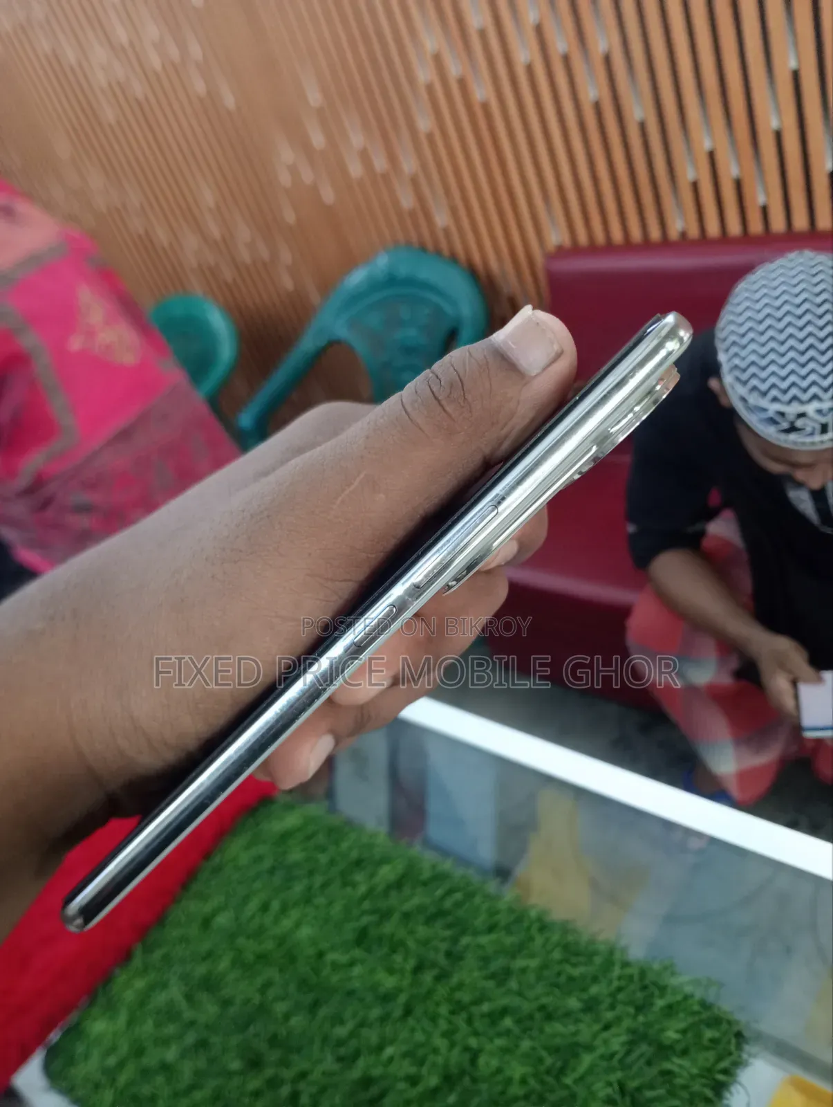Vivo V50e 128 GB Silver