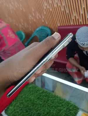 Vivo V50e 128 GB Silver