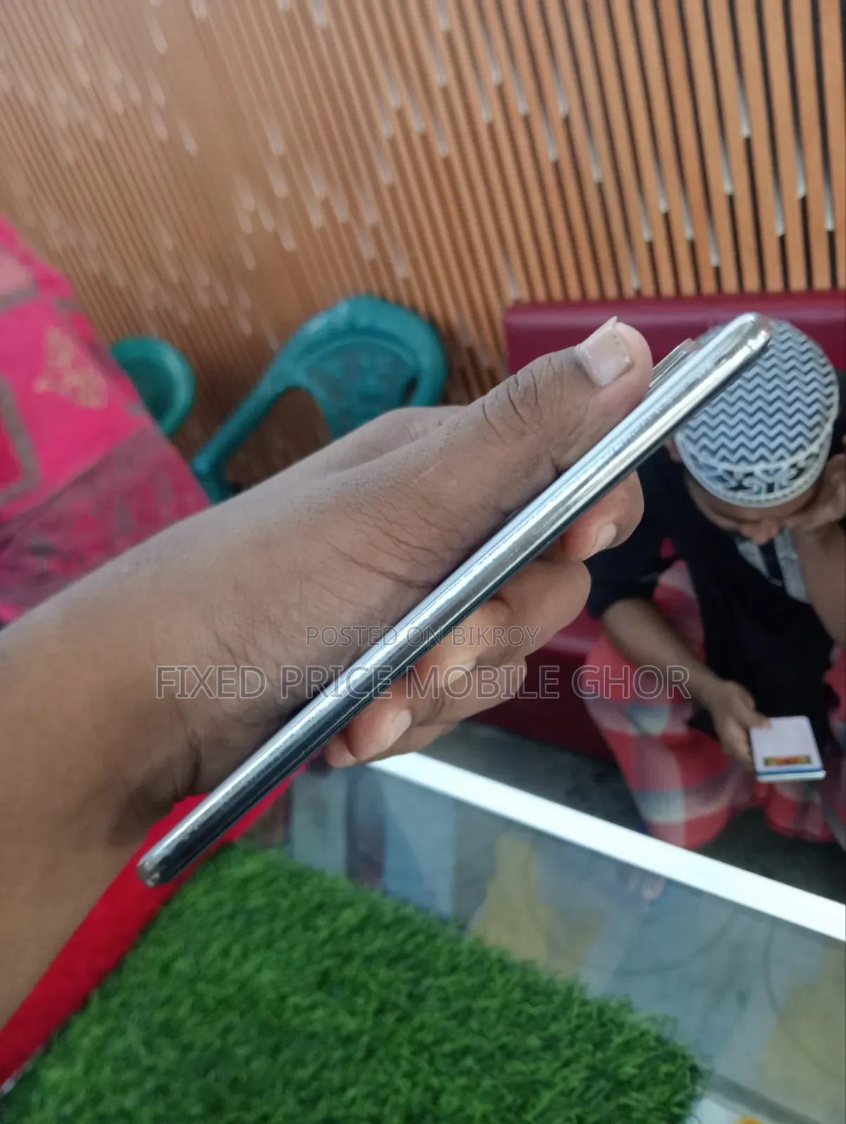 Vivo V50e 128 GB Silver