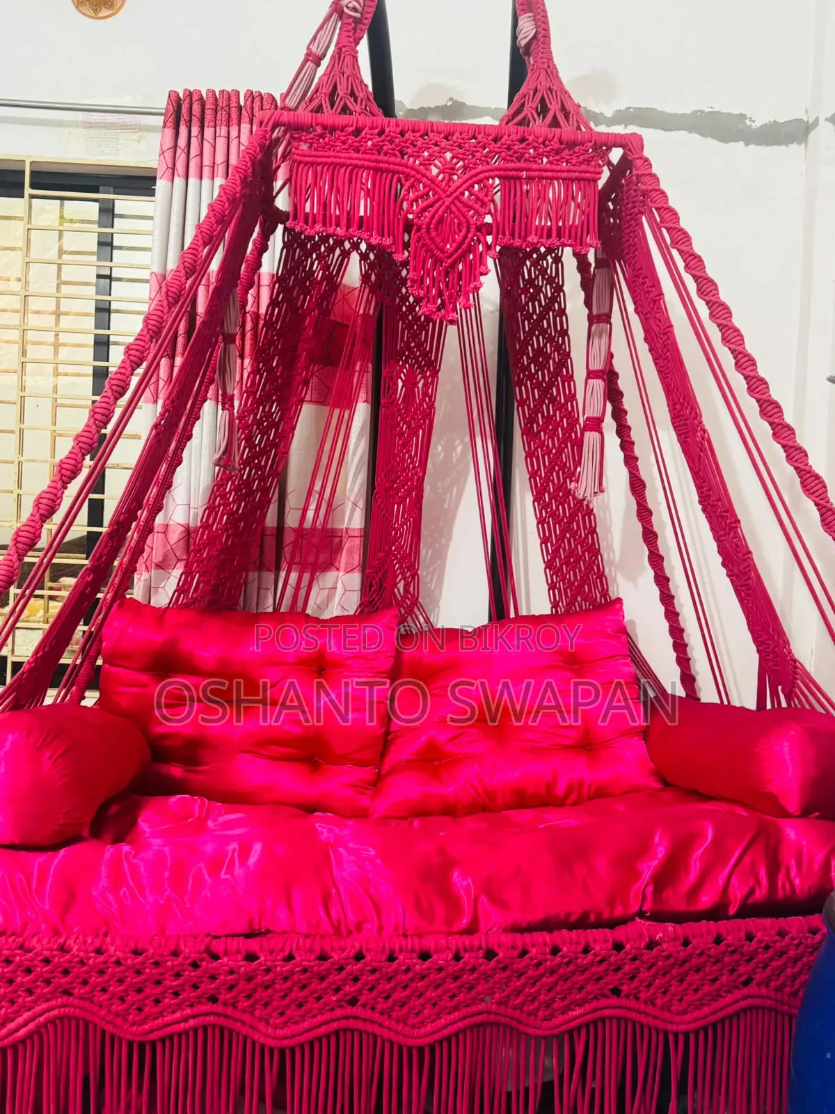 দোলনা টা একদম নতুন ৯ মাস হয়েছে