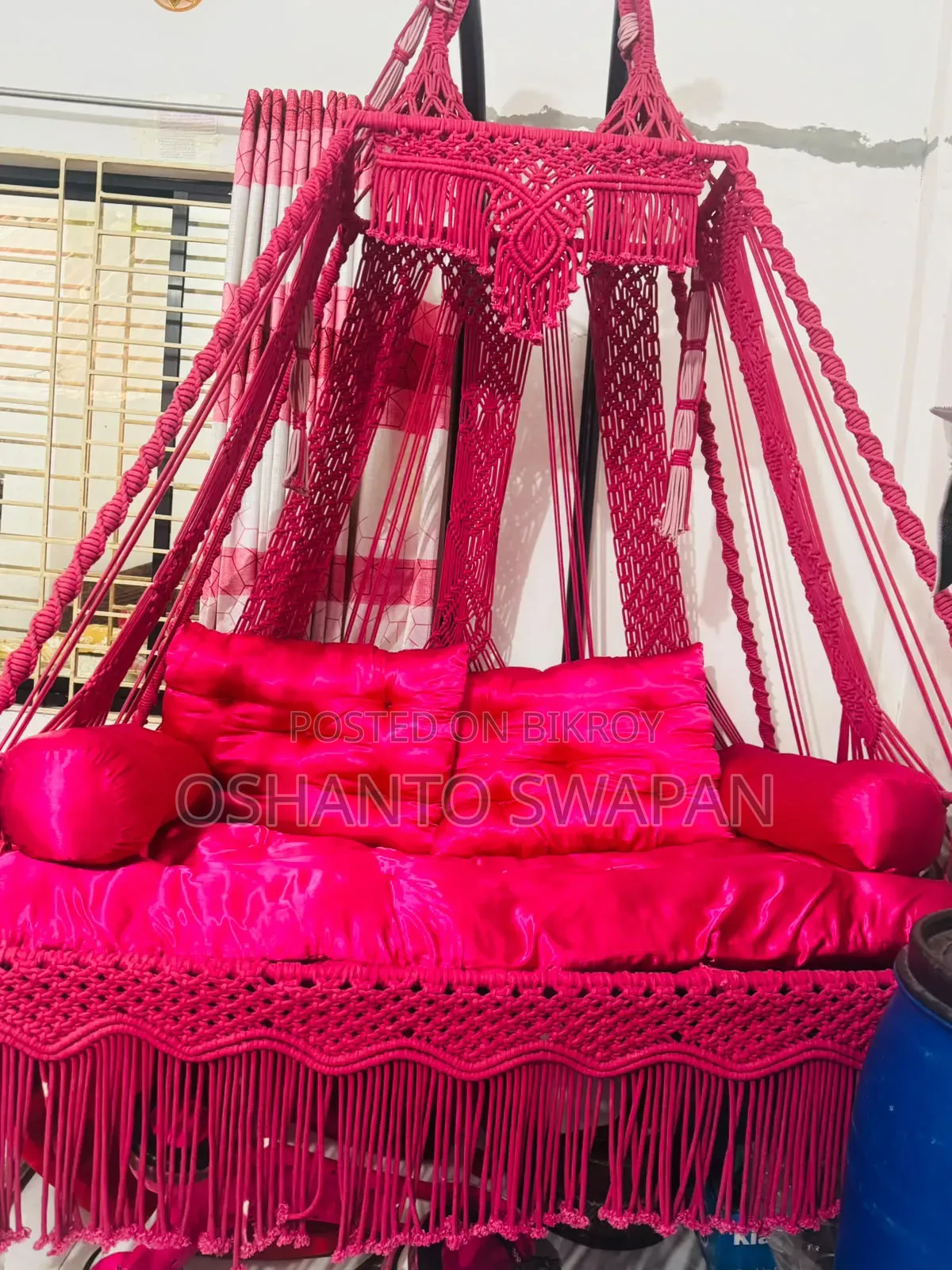 দোলনা টা একদম নতুন ৯ মাস হয়েছে