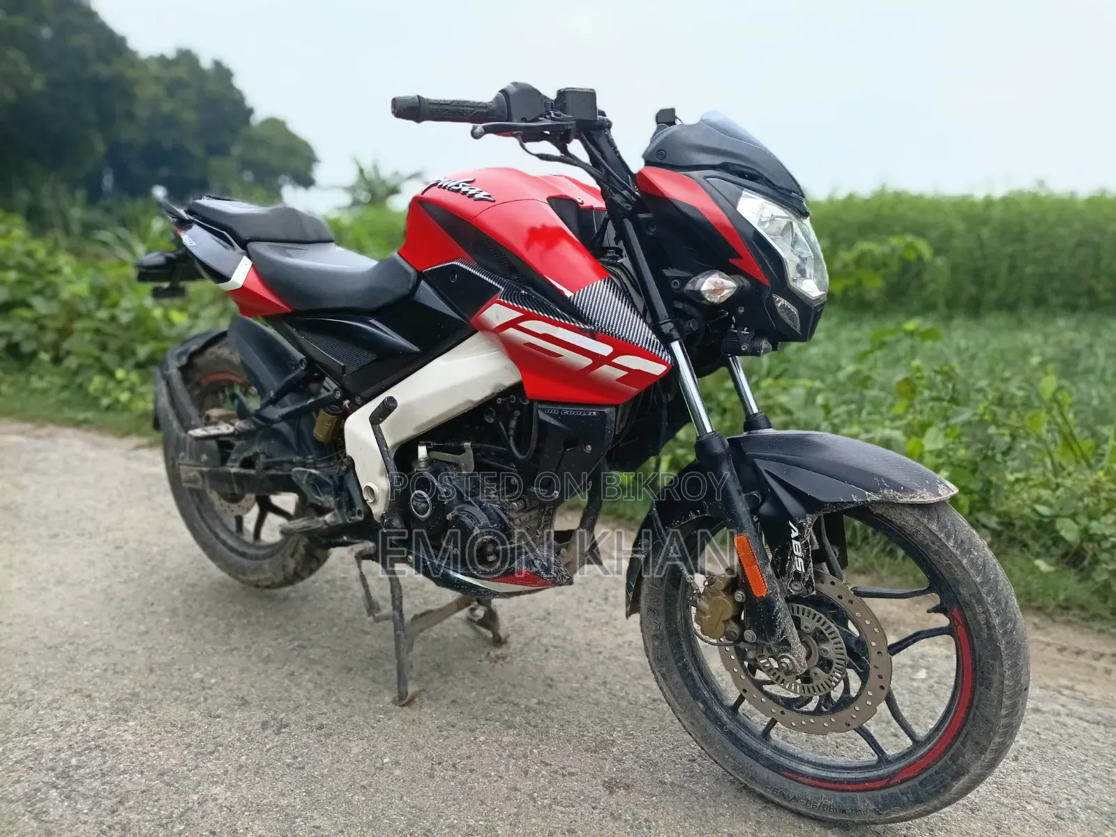 Bajaj Pulsar NS 160 2022 Red