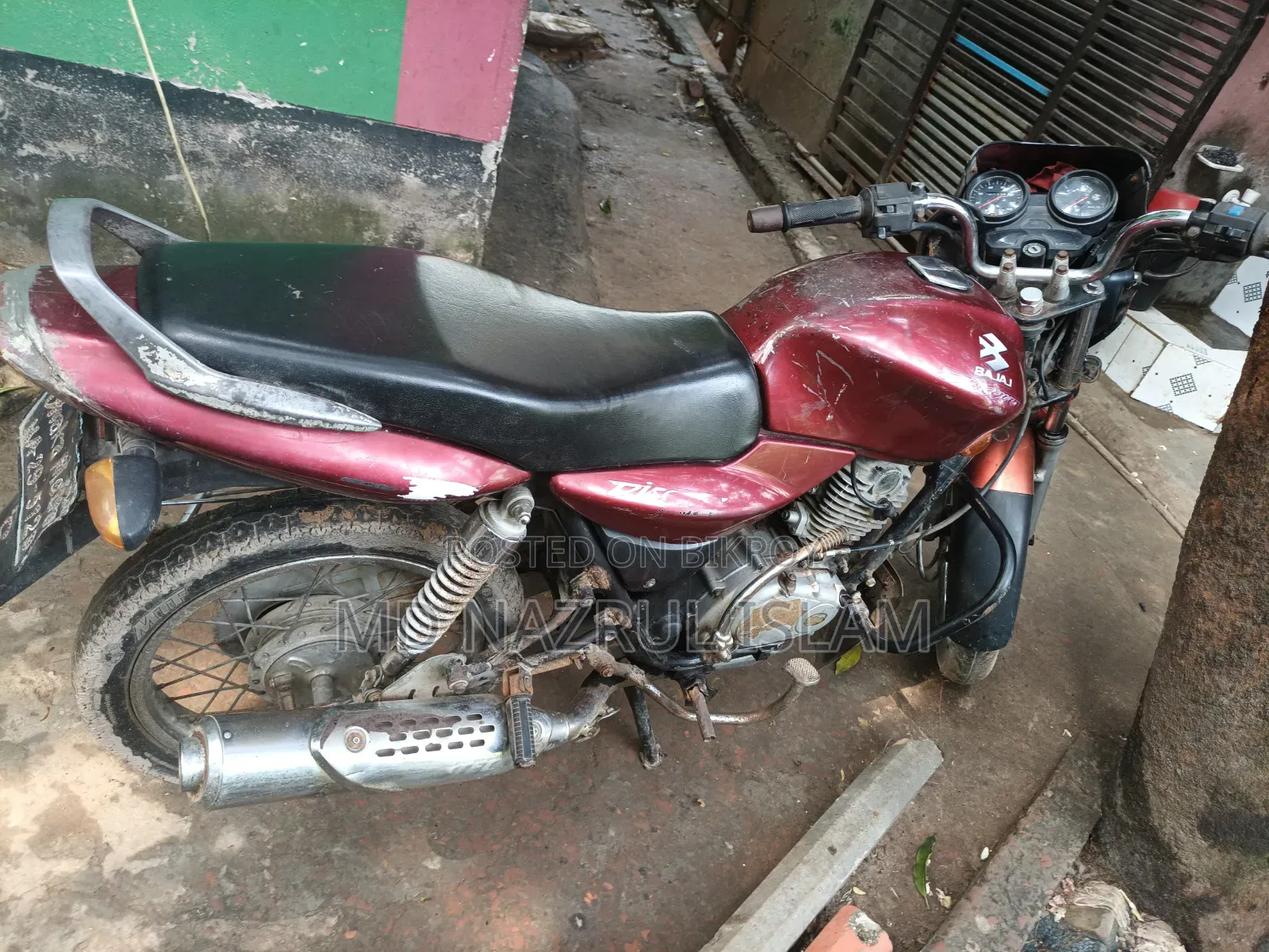 বাজাজ ডিসকভার ১২৫ ২০০৬ লাল