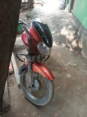 বাজাজ ডিসকভার ১২৫ ২০০৬ লাল