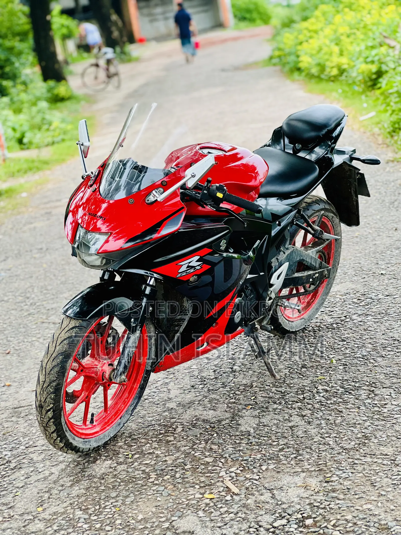 সুজুকি জিএস ২০২১ লাল