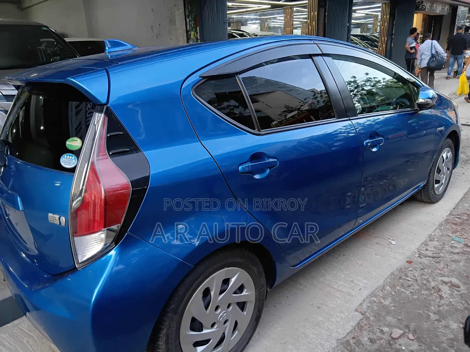 New Toyota Aqua 2016 Blue